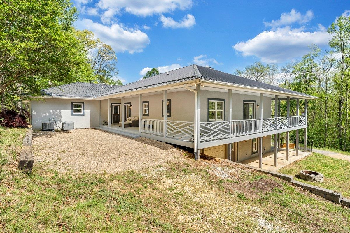 649 GREYLEDGE RD, BUCHANAN, Virginia 24066, 3 Bedrooms Bedrooms, ,4 BathroomsBathrooms,Residential,649 GREYLEDGE RD,676201 MLS # 676201