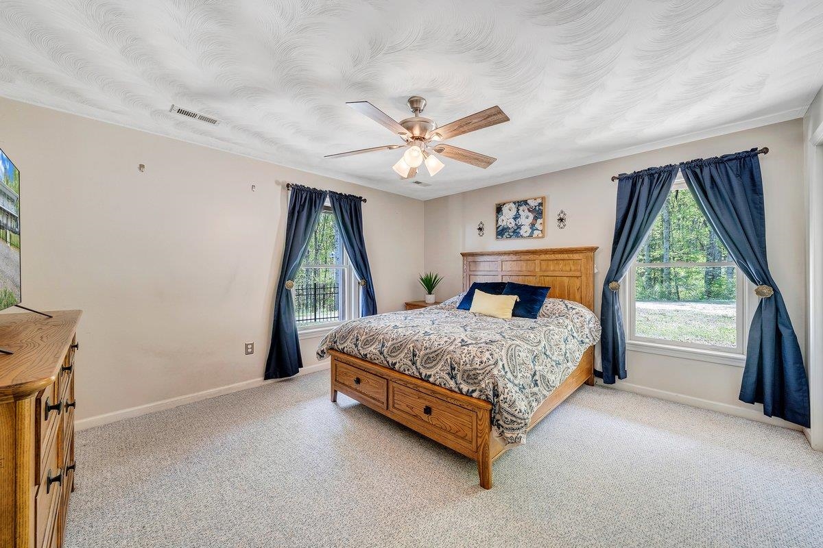 649 GREYLEDGE RD, BUCHANAN, Virginia 24066, 3 Bedrooms Bedrooms, ,4 BathroomsBathrooms,Residential,649 GREYLEDGE RD,676201 MLS # 676201