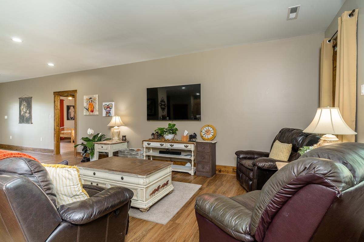 99 MT IDA LN, STAUNTON, Virginia 24401, 3 Bedrooms Bedrooms, ,2 BathroomsBathrooms,Residential,99 MT IDA LN,676212 MLS # 676212