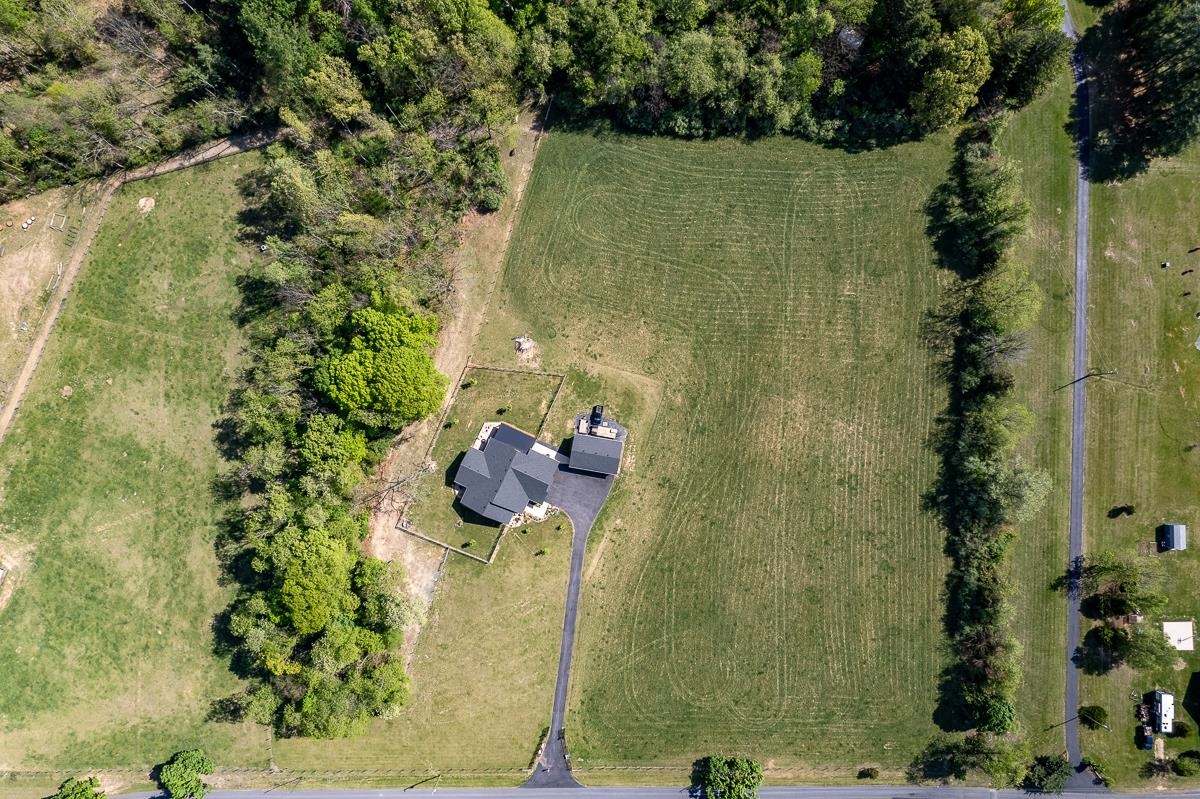 99 MT IDA LN, STAUNTON, Virginia 24401, 3 Bedrooms Bedrooms, ,2 BathroomsBathrooms,Residential,99 MT IDA LN,676212 MLS # 676212