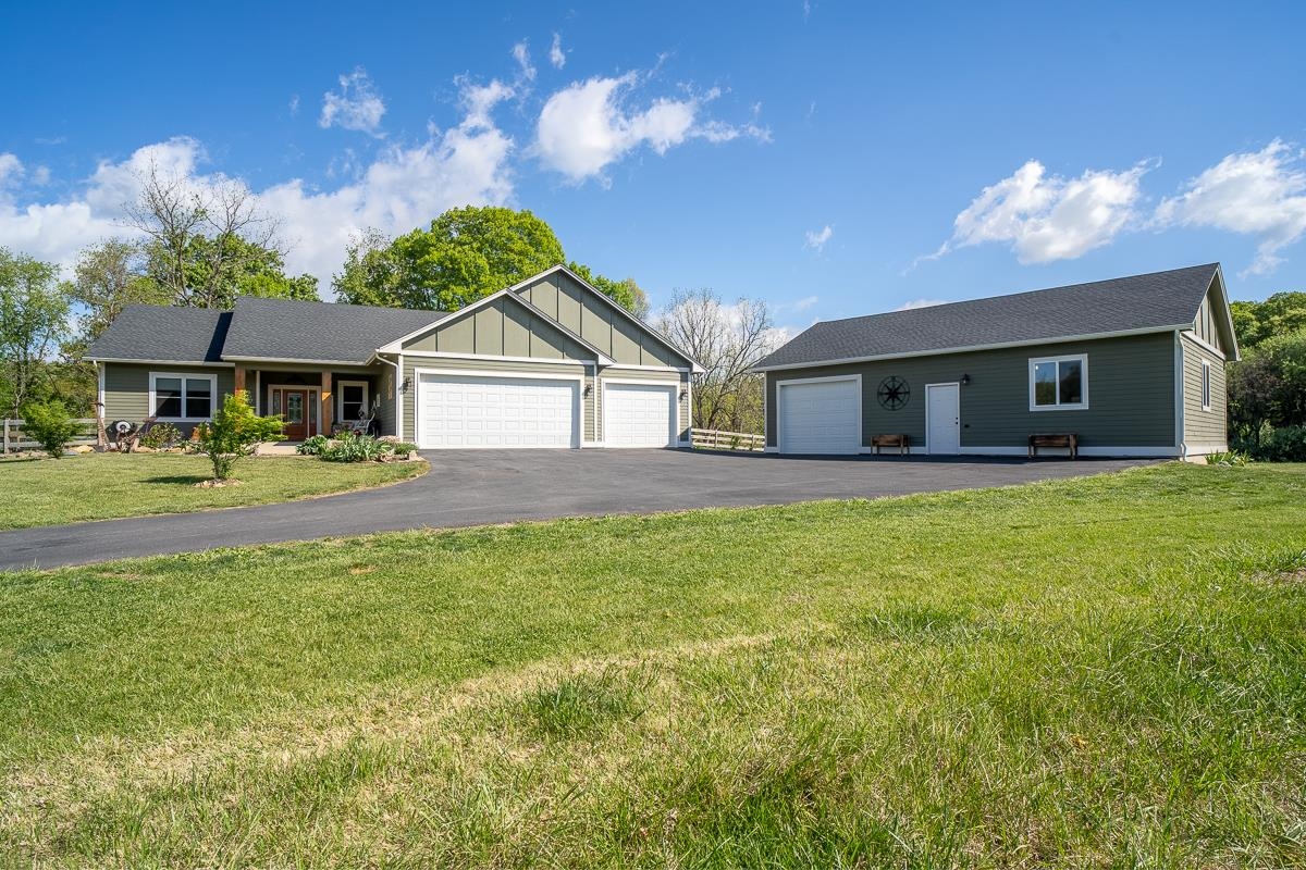 99 MT IDA LN, STAUNTON, Virginia 24401, 3 Bedrooms Bedrooms, ,2 BathroomsBathrooms,Residential,99 MT IDA LN,676212 MLS # 676212