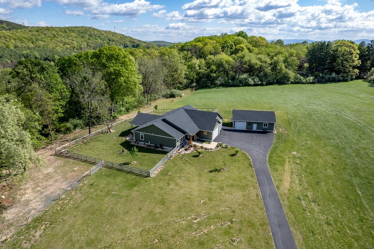 99 MT IDA LN, STAUNTON, Virginia 24401, 3 Bedrooms Bedrooms, ,2 BathroomsBathrooms,Residential,99 MT IDA LN,676212 MLS # 676212