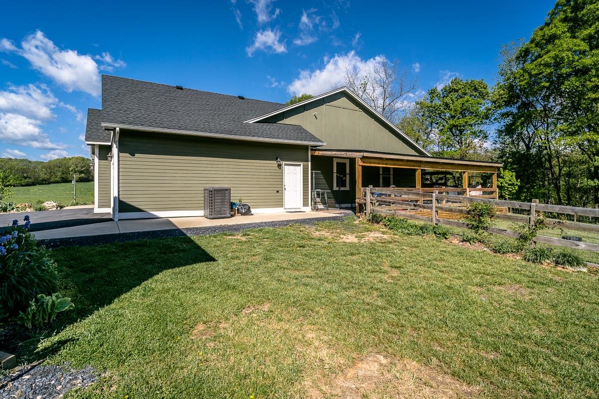 99 MT IDA LN, STAUNTON, Virginia 24401, 3 Bedrooms Bedrooms, ,2 BathroomsBathrooms,Residential,99 MT IDA LN,676212 MLS # 676212