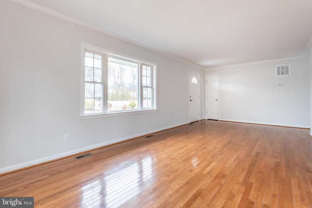 3836 LEE HILL SCHOOL DR, FREDERICKSBURG, Virginia 22408, 3 Bedrooms Bedrooms, ,1 BathroomBathrooms,Residential,3836 LEE HILL SCHOOL DR,VASP2039830 MLS # VASP2039830