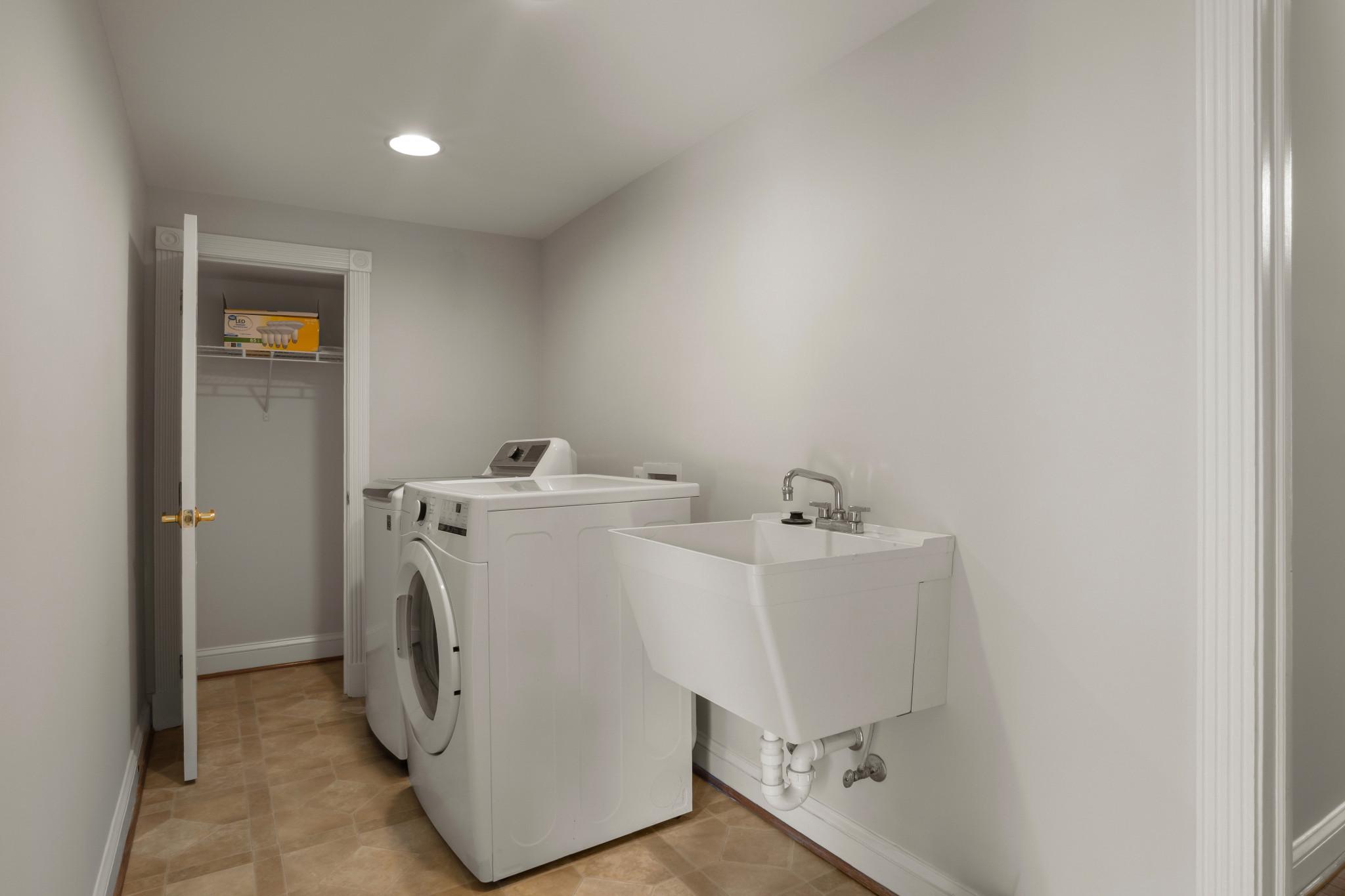 245 CARRIAGE CHASE CIR, WARRENTON, Virginia 20186, 3 Bedrooms Bedrooms, ,3 BathroomsBathrooms,Residential,245 CARRIAGE CHASE CIR,VAFQ2021534 MLS # VAFQ2021534