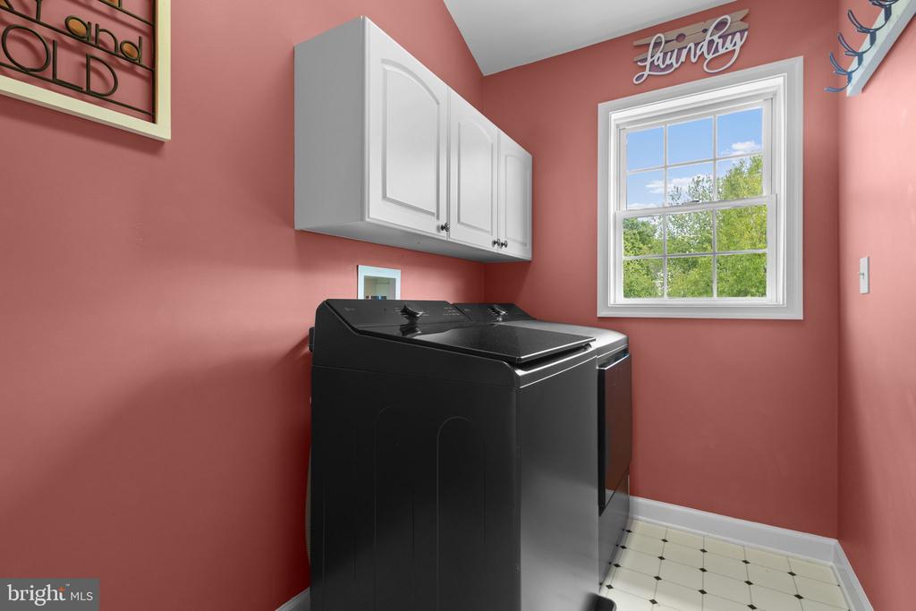 243 WINDWARD CT, WARRENTON, Virginia 20186, 4 Bedrooms Bedrooms, ,2 BathroomsBathrooms,Residential,243 WINDWARD CT,VAFQ2021586 MLS # VAFQ2021586