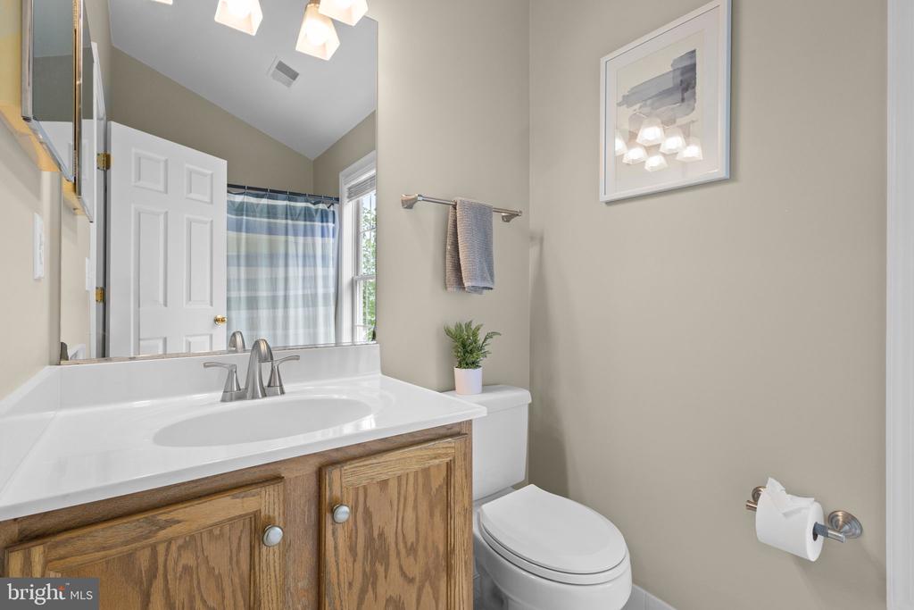 243 WINDWARD CT, WARRENTON, Virginia 20186, 4 Bedrooms Bedrooms, ,2 BathroomsBathrooms,Residential,243 WINDWARD CT,VAFQ2021586 MLS # VAFQ2021586