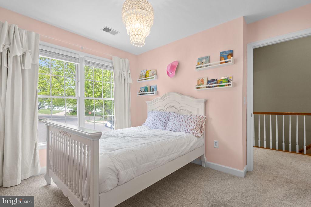 243 WINDWARD CT, WARRENTON, Virginia 20186, 4 Bedrooms Bedrooms, ,2 BathroomsBathrooms,Residential,243 WINDWARD CT,VAFQ2021586 MLS # VAFQ2021586