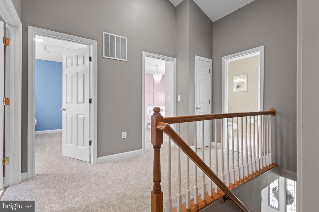 243 WINDWARD CT, WARRENTON, Virginia 20186, 4 Bedrooms Bedrooms, ,2 BathroomsBathrooms,Residential,243 WINDWARD CT,VAFQ2021586 MLS # VAFQ2021586