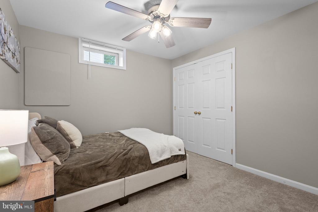 243 WINDWARD CT, WARRENTON, Virginia 20186, 4 Bedrooms Bedrooms, ,2 BathroomsBathrooms,Residential,243 WINDWARD CT,VAFQ2021586 MLS # VAFQ2021586