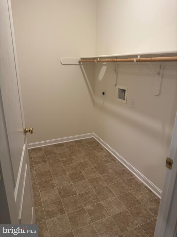 6016 SUNLIGHT MOUNTAIN RD, SPOTSYLVANIA, Virginia 22553, 4 Bedrooms Bedrooms, ,3 BathroomsBathrooms,Residential,6016 SUNLIGHT MOUNTAIN RD,VASP2041136 MLS # VASP2041136