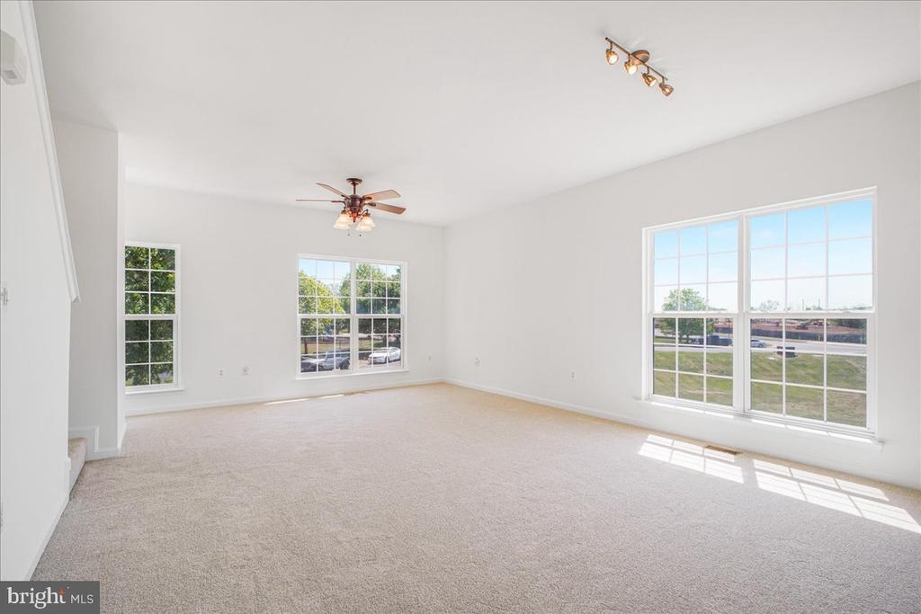 2312 FORSYTHIA DR, CULPEPER, Virginia 22701, 3 Bedrooms Bedrooms, ,2 BathroomsBathrooms,Residential,2312 FORSYTHIA DR,VACU2013392 MLS # VACU2013392