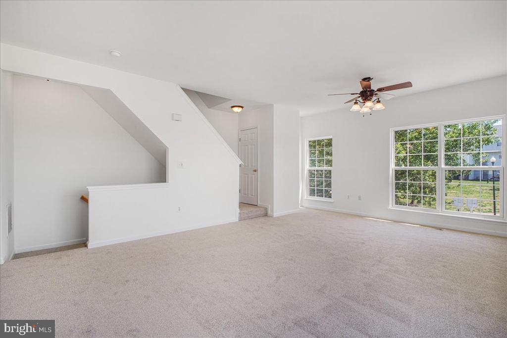 2312 FORSYTHIA DR, CULPEPER, Virginia 22701, 3 Bedrooms Bedrooms, ,2 BathroomsBathrooms,Residential,2312 FORSYTHIA DR,VACU2013392 MLS # VACU2013392