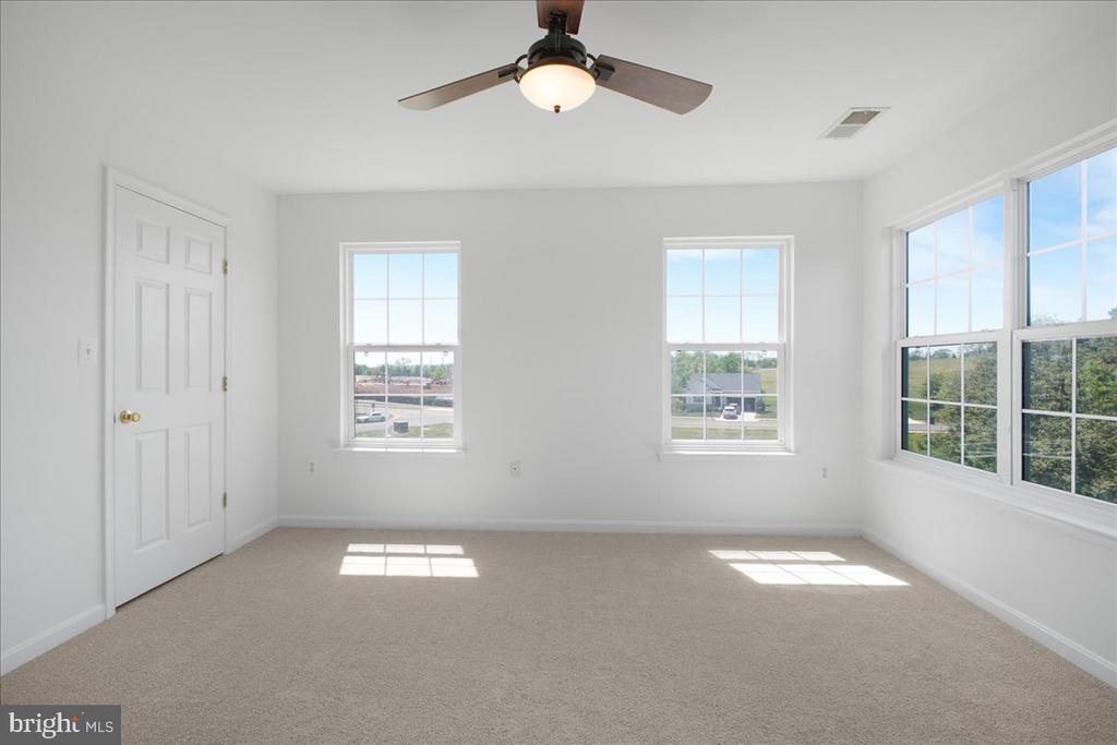 2312 FORSYTHIA DR, CULPEPER, Virginia 22701, 3 Bedrooms Bedrooms, ,2 BathroomsBathrooms,Residential,2312 FORSYTHIA DR,VACU2013392 MLS # VACU2013392