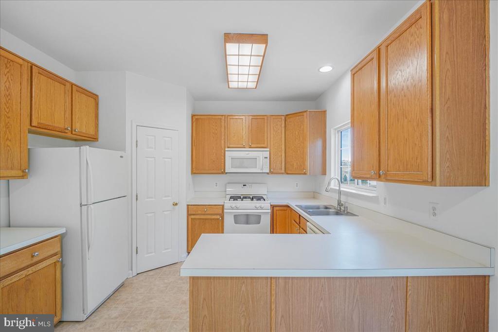 2312 FORSYTHIA DR, CULPEPER, Virginia 22701, 3 Bedrooms Bedrooms, ,2 BathroomsBathrooms,Residential,2312 FORSYTHIA DR,VACU2013392 MLS # VACU2013392