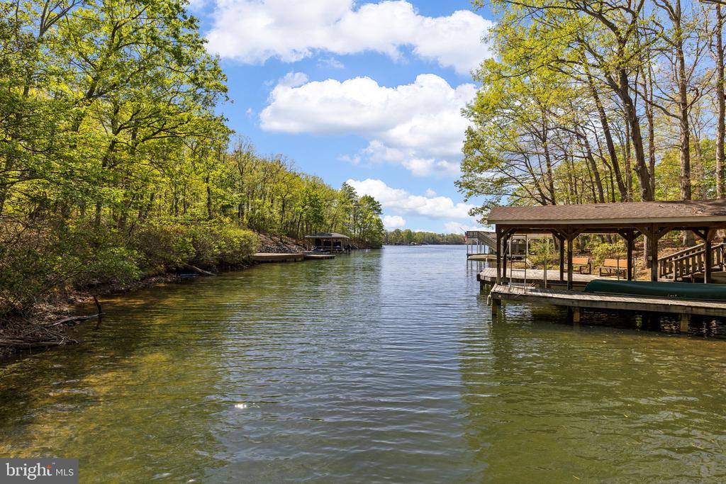 102 TOBYS RUN, MINERAL, Virginia 23117, 6 Bedrooms Bedrooms, ,3 BathroomsBathrooms,Residential,LAKESHORE WOODS,102 TOBYS RUN,VALA2009650 MLS # VALA2009650