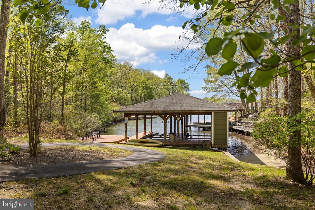 102 TOBYS RUN, MINERAL, Virginia 23117, 6 Bedrooms Bedrooms, ,3 BathroomsBathrooms,Residential,LAKESHORE WOODS,102 TOBYS RUN,VALA2009650 MLS # VALA2009650