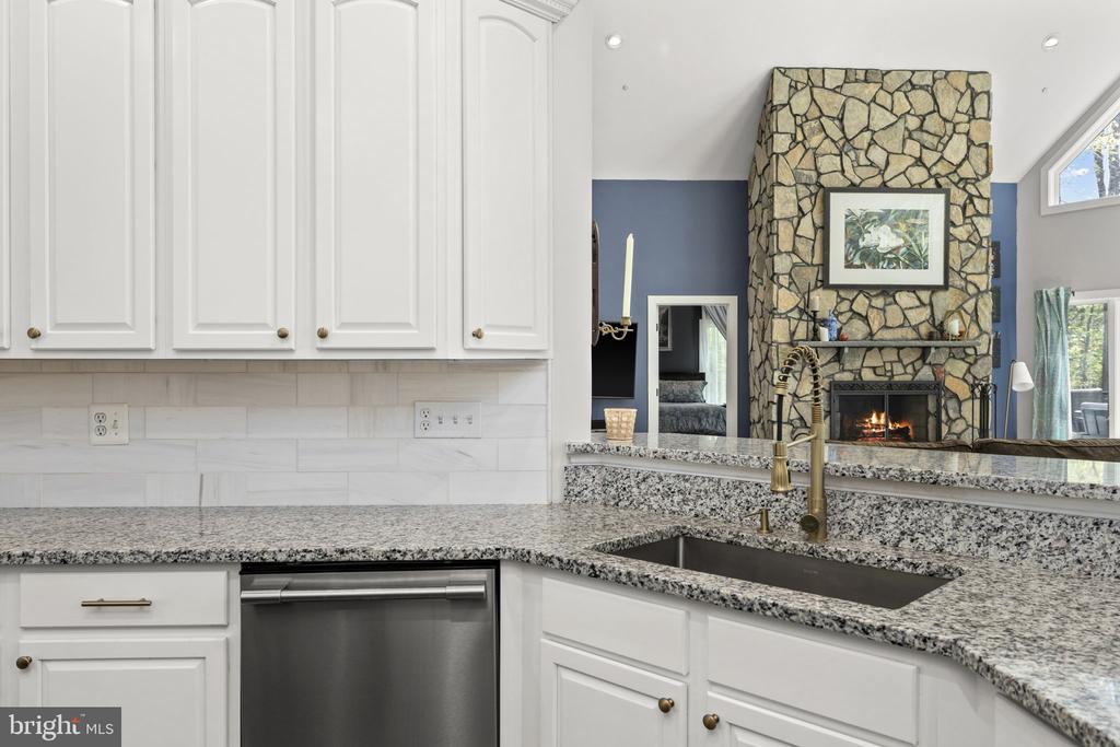 102 TOBYS RUN, MINERAL, Virginia 23117, 6 Bedrooms Bedrooms, ,3 BathroomsBathrooms,Residential,LAKESHORE WOODS,102 TOBYS RUN,VALA2009650 MLS # VALA2009650