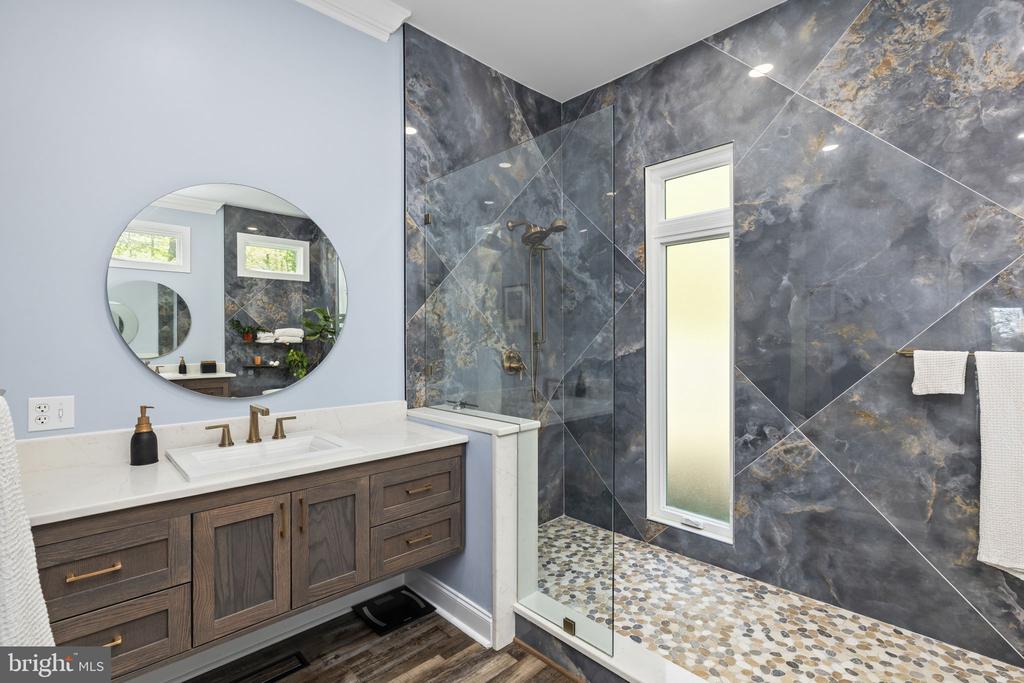 102 TOBYS RUN, MINERAL, Virginia 23117, 6 Bedrooms Bedrooms, ,3 BathroomsBathrooms,Residential,LAKESHORE WOODS,102 TOBYS RUN,VALA2009650 MLS # VALA2009650