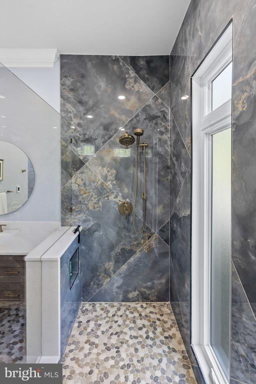 102 TOBYS RUN, MINERAL, Virginia 23117, 6 Bedrooms Bedrooms, ,3 BathroomsBathrooms,Residential,LAKESHORE WOODS,102 TOBYS RUN,VALA2009650 MLS # VALA2009650