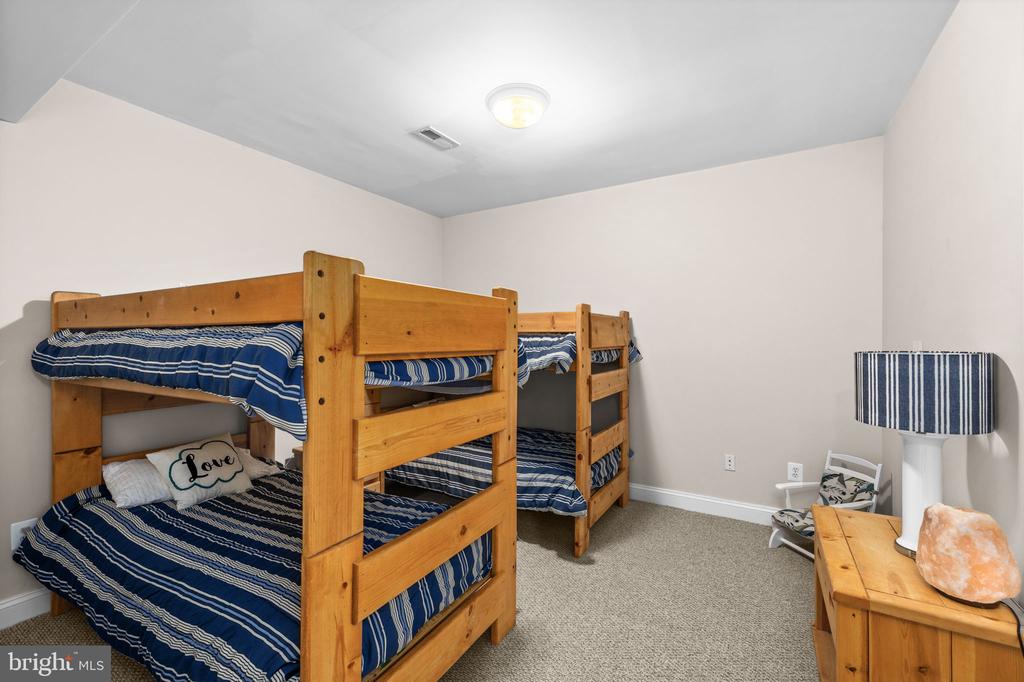 102 TOBYS RUN, MINERAL, Virginia 23117, 6 Bedrooms Bedrooms, ,3 BathroomsBathrooms,Residential,LAKESHORE WOODS,102 TOBYS RUN,VALA2009650 MLS # VALA2009650