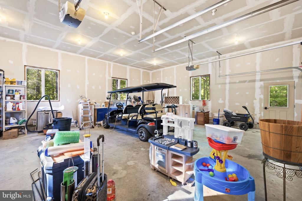 102 TOBYS RUN, MINERAL, Virginia 23117, 6 Bedrooms Bedrooms, ,3 BathroomsBathrooms,Residential,LAKESHORE WOODS,102 TOBYS RUN,VALA2009650 MLS # VALA2009650