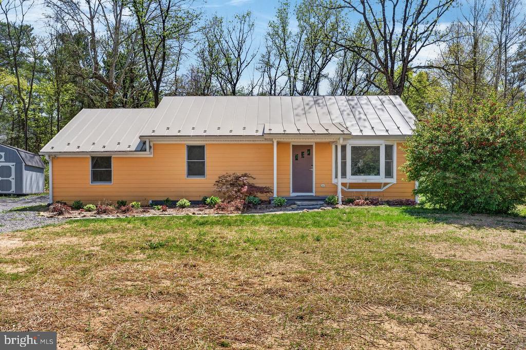 202 LAKE ARROWHEAD RD, LURAY, Virginia 22835, 3 Bedrooms Bedrooms, ,1 BathroomBathrooms,Residential,202 LAKE ARROWHEAD RD,VAPA2006298 MLS # VAPA2006298