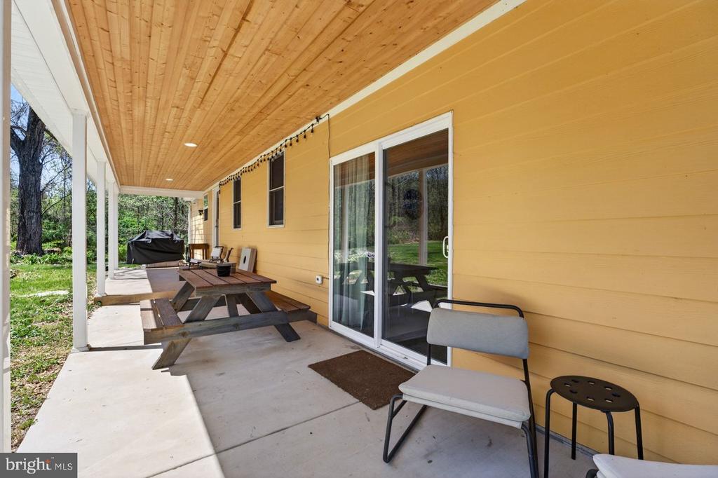 202 LAKE ARROWHEAD RD, LURAY, Virginia 22835, 3 Bedrooms Bedrooms, ,1 BathroomBathrooms,Residential,202 LAKE ARROWHEAD RD,VAPA2006298 MLS # VAPA2006298