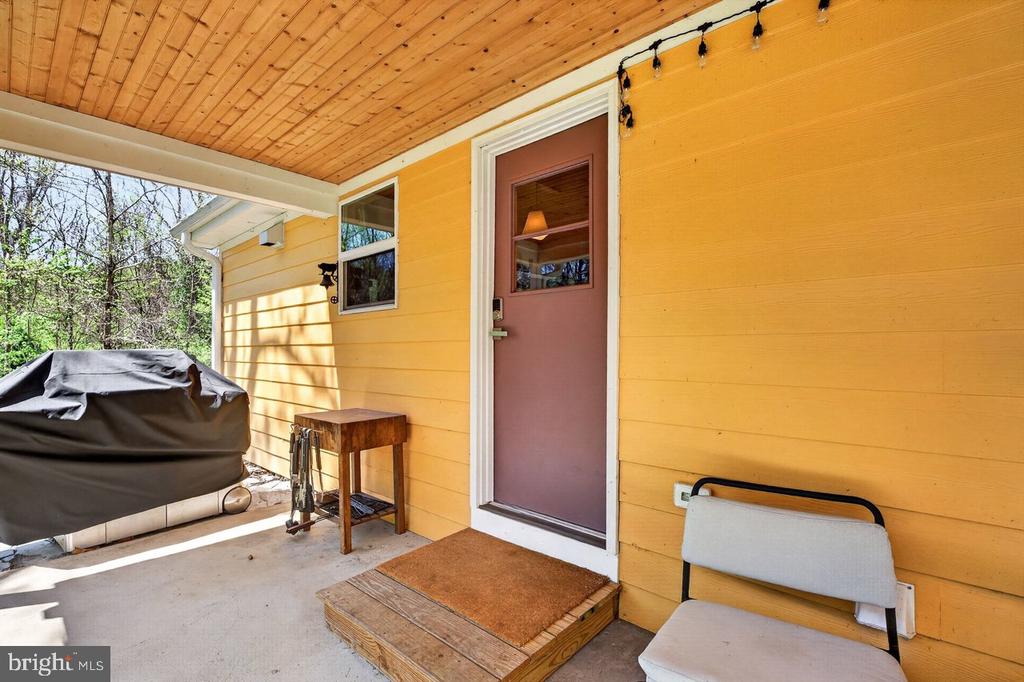 202 LAKE ARROWHEAD RD, LURAY, Virginia 22835, 3 Bedrooms Bedrooms, ,1 BathroomBathrooms,Residential,202 LAKE ARROWHEAD RD,VAPA2006298 MLS # VAPA2006298