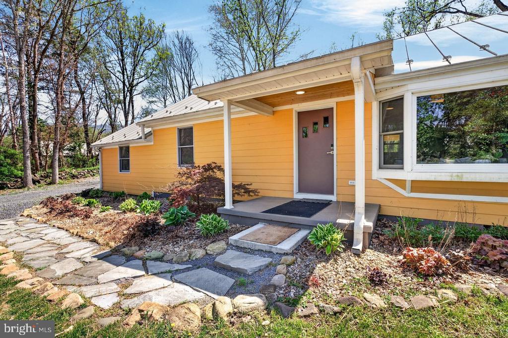202 LAKE ARROWHEAD RD, LURAY, Virginia 22835, 3 Bedrooms Bedrooms, ,1 BathroomBathrooms,Residential,202 LAKE ARROWHEAD RD,VAPA2006298 MLS # VAPA2006298
