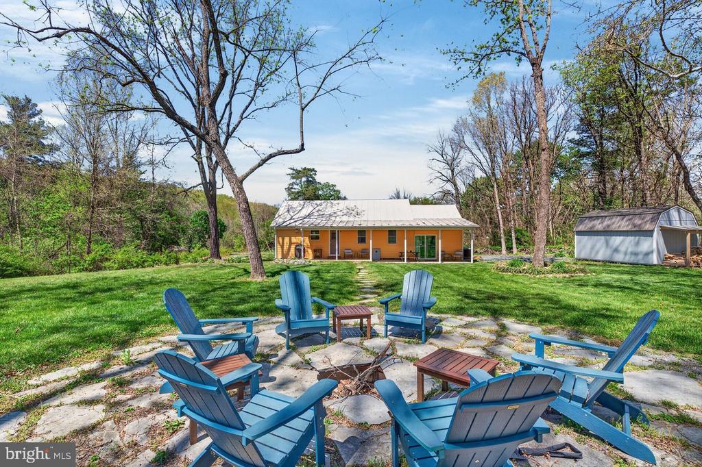 202 LAKE ARROWHEAD RD, LURAY, Virginia 22835, 3 Bedrooms Bedrooms, ,1 BathroomBathrooms,Residential,202 LAKE ARROWHEAD RD,VAPA2006298 MLS # VAPA2006298