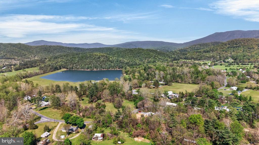 202 LAKE ARROWHEAD RD, LURAY, Virginia 22835, 3 Bedrooms Bedrooms, ,1 BathroomBathrooms,Residential,202 LAKE ARROWHEAD RD,VAPA2006298 MLS # VAPA2006298