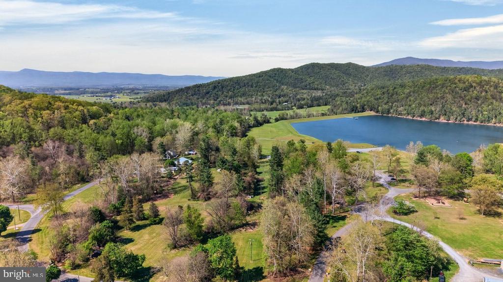 202 LAKE ARROWHEAD RD, LURAY, Virginia 22835, 3 Bedrooms Bedrooms, ,1 BathroomBathrooms,Residential,202 LAKE ARROWHEAD RD,VAPA2006298 MLS # VAPA2006298