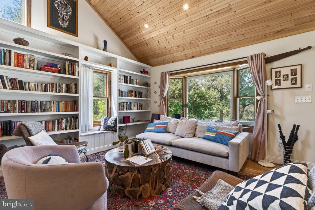 202 LAKE ARROWHEAD RD, LURAY, Virginia 22835, 3 Bedrooms Bedrooms, ,1 BathroomBathrooms,Residential,202 LAKE ARROWHEAD RD,VAPA2006298 MLS # VAPA2006298