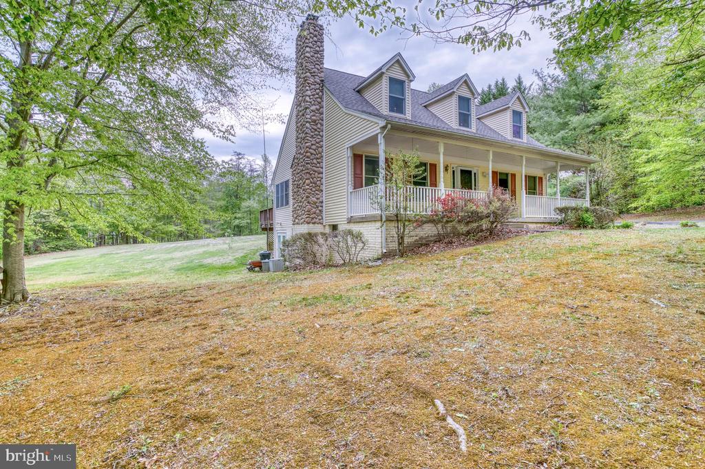 2356 WILDWOOD CIR, AMISSVILLE, Virginia 20106, 3 Bedrooms Bedrooms, ,2 BathroomsBathrooms,Residential,2356 WILDWOOD CIR,VACU2013406 MLS # VACU2013406