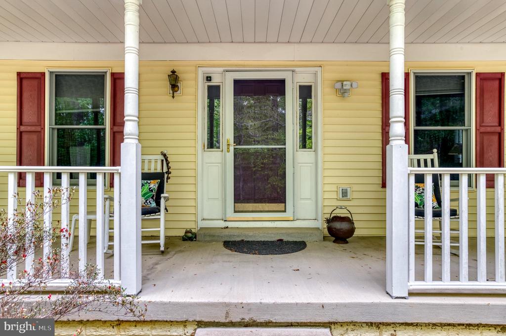 2356 WILDWOOD CIR, AMISSVILLE, Virginia 20106, 3 Bedrooms Bedrooms, ,2 BathroomsBathrooms,Residential,2356 WILDWOOD CIR,VACU2013406 MLS # VACU2013406