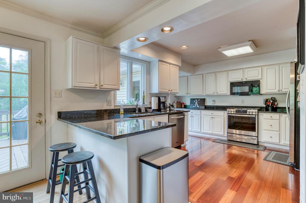 2356 WILDWOOD CIR, AMISSVILLE, Virginia 20106, 3 Bedrooms Bedrooms, ,2 BathroomsBathrooms,Residential,2356 WILDWOOD CIR,VACU2013406 MLS # VACU2013406