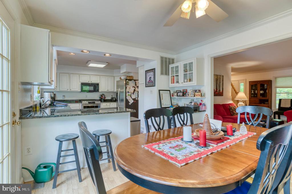 2356 WILDWOOD CIR, AMISSVILLE, Virginia 20106, 3 Bedrooms Bedrooms, ,2 BathroomsBathrooms,Residential,2356 WILDWOOD CIR,VACU2013406 MLS # VACU2013406