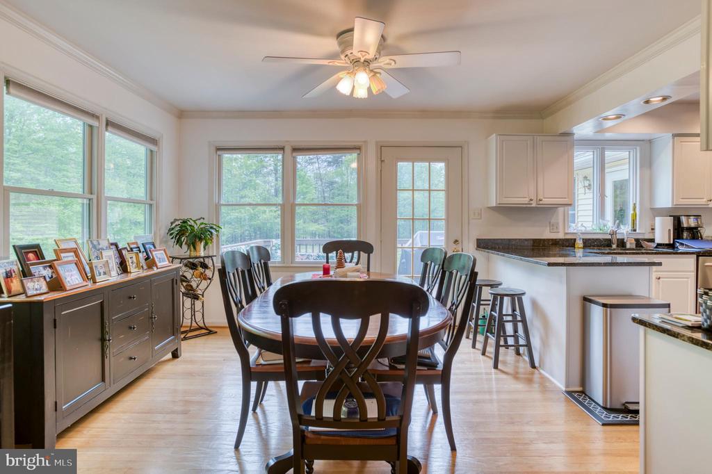 2356 WILDWOOD CIR, AMISSVILLE, Virginia 20106, 3 Bedrooms Bedrooms, ,2 BathroomsBathrooms,Residential,2356 WILDWOOD CIR,VACU2013406 MLS # VACU2013406