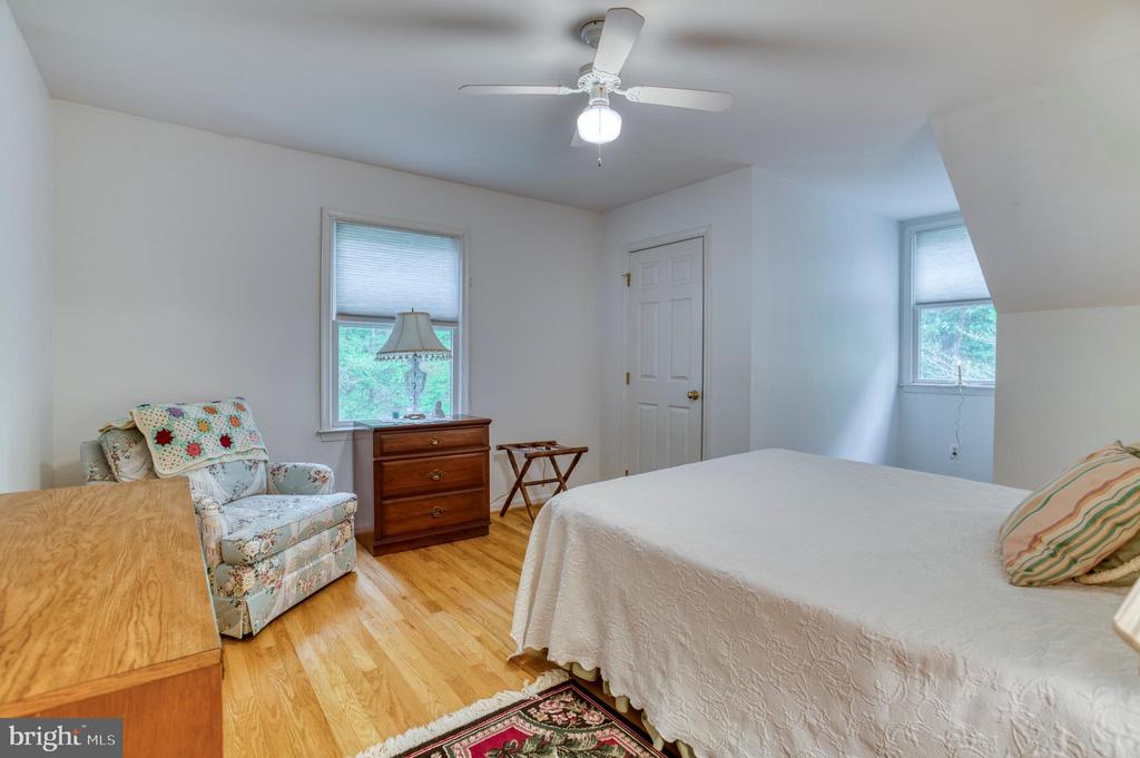 2356 WILDWOOD CIR, AMISSVILLE, Virginia 20106, 3 Bedrooms Bedrooms, ,2 BathroomsBathrooms,Residential,2356 WILDWOOD CIR,VACU2013406 MLS # VACU2013406