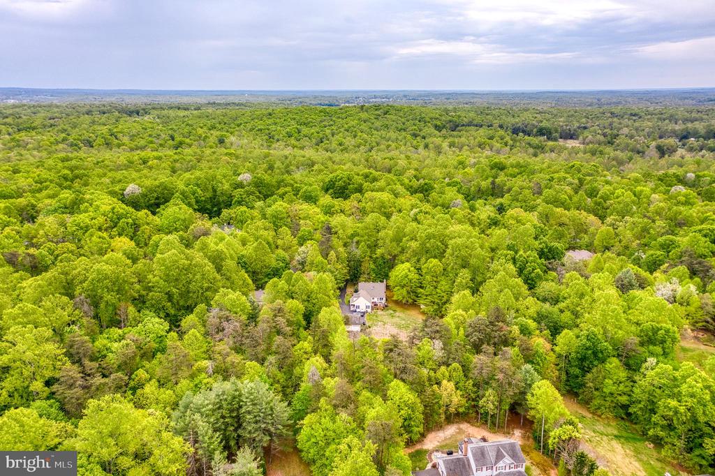 2356 WILDWOOD CIR, AMISSVILLE, Virginia 20106, 3 Bedrooms Bedrooms, ,2 BathroomsBathrooms,Residential,2356 WILDWOOD CIR,VACU2013406 MLS # VACU2013406