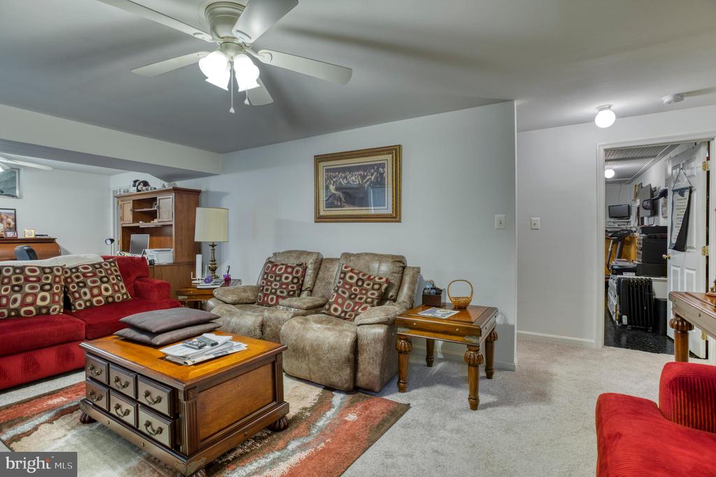 2356 WILDWOOD CIR, AMISSVILLE, Virginia 20106, 3 Bedrooms Bedrooms, ,2 BathroomsBathrooms,Residential,2356 WILDWOOD CIR,VACU2013406 MLS # VACU2013406