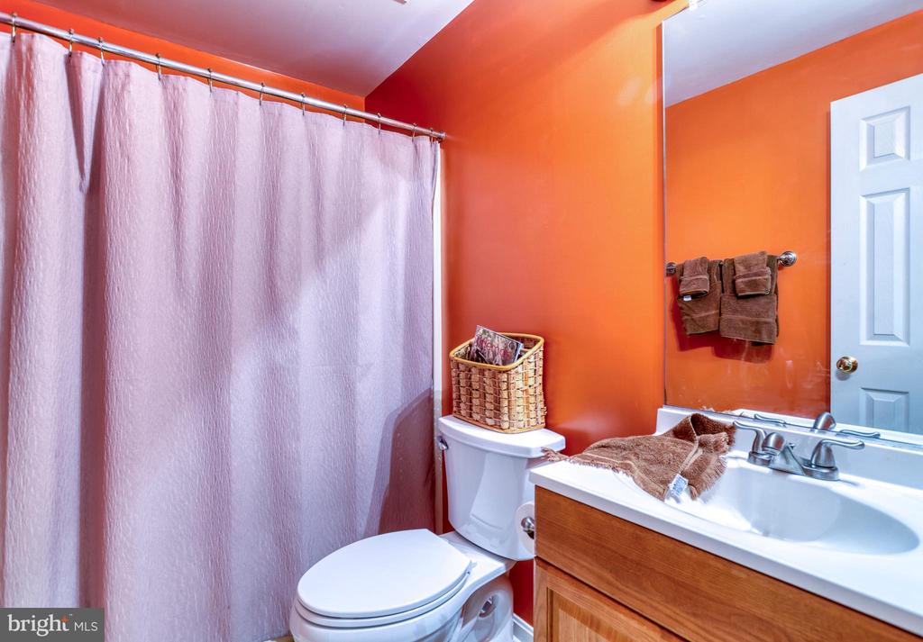 2356 WILDWOOD CIR, AMISSVILLE, Virginia 20106, 3 Bedrooms Bedrooms, ,2 BathroomsBathrooms,Residential,2356 WILDWOOD CIR,VACU2013406 MLS # VACU2013406