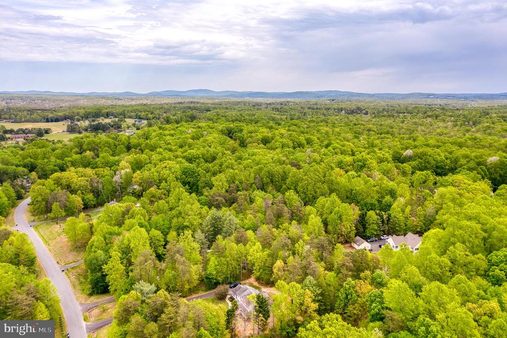 2356 WILDWOOD CIR, AMISSVILLE, Virginia 20106, 3 Bedrooms Bedrooms, ,2 BathroomsBathrooms,Residential,2356 WILDWOOD CIR,VACU2013406 MLS # VACU2013406