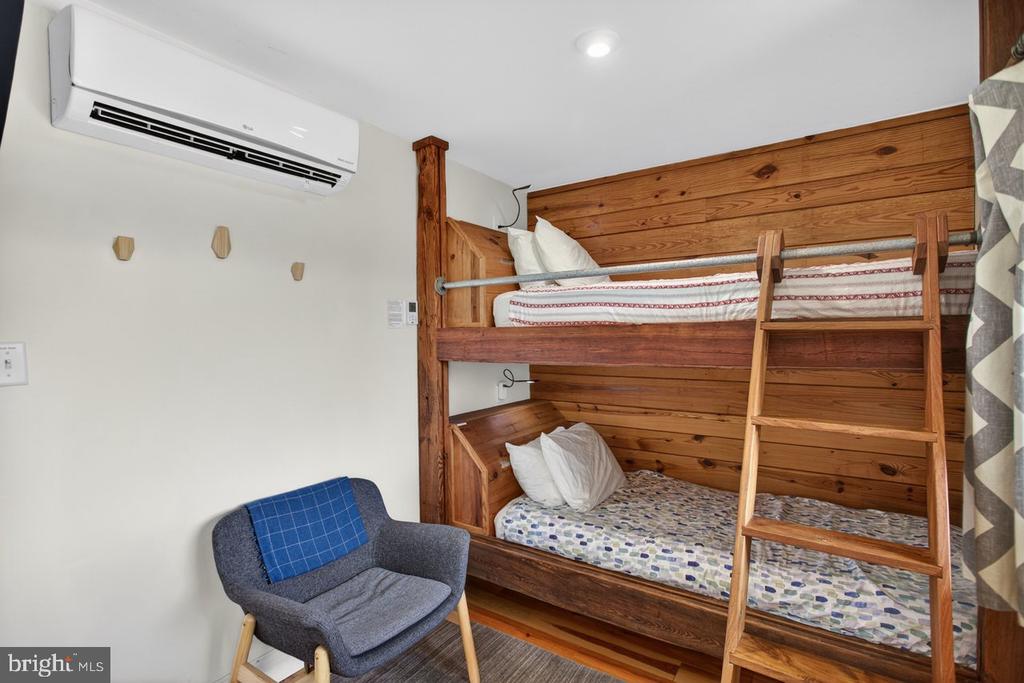 6261 S PAGE VALLEY RD, LURAY, Virginia 22835, 2 Bedrooms Bedrooms, ,1 BathroomBathrooms,Residential,6261 S PAGE VALLEY RD,VAPA2006304 MLS # VAPA2006304