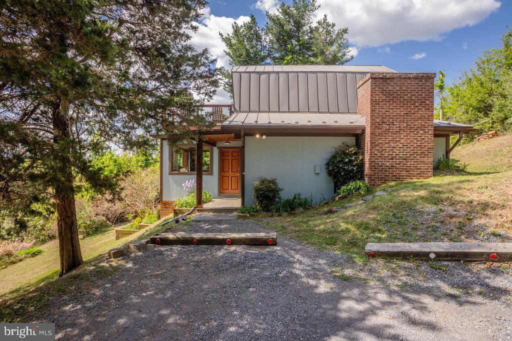 6261 S PAGE VALLEY RD, LURAY, Virginia 22835, 2 Bedrooms Bedrooms, ,1 BathroomBathrooms,Residential,6261 S PAGE VALLEY RD,VAPA2006304 MLS # VAPA2006304