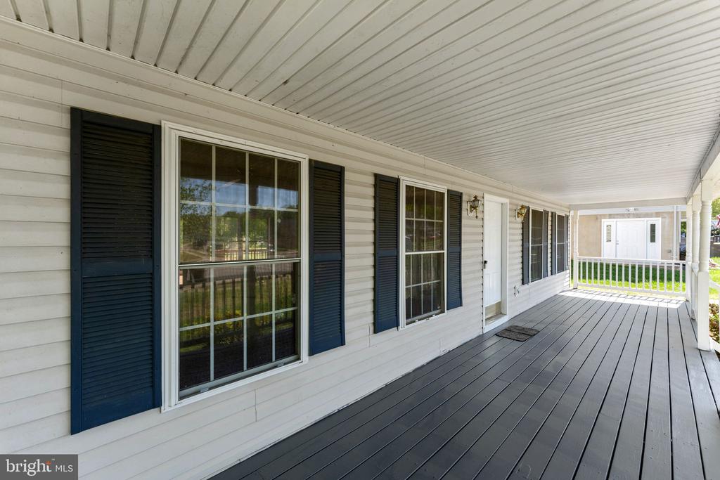 6973 JUSTIN CT E, REMINGTON, Virginia 22734, 4 Bedrooms Bedrooms, ,2 BathroomsBathrooms,Residential,6973 JUSTIN CT E,VAFQ2021704 MLS # VAFQ2021704