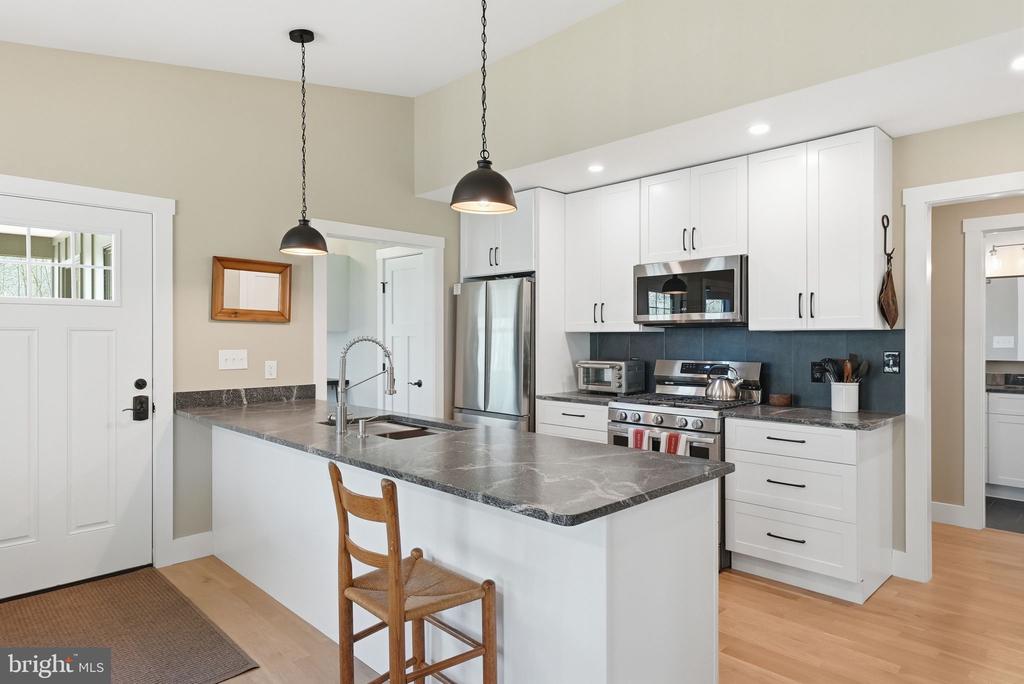 677 WEAVER HOLLOW RD, BANCO, Virginia 22711, 2 Bedrooms Bedrooms, ,1 BathroomBathrooms,Residential,677 WEAVER HOLLOW RD,VAMA2002716 MLS # VAMA2002716