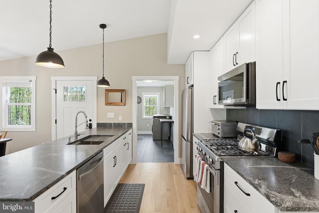 677 WEAVER HOLLOW RD, BANCO, Virginia 22711, 2 Bedrooms Bedrooms, ,1 BathroomBathrooms,Residential,677 WEAVER HOLLOW RD,VAMA2002716 MLS # VAMA2002716