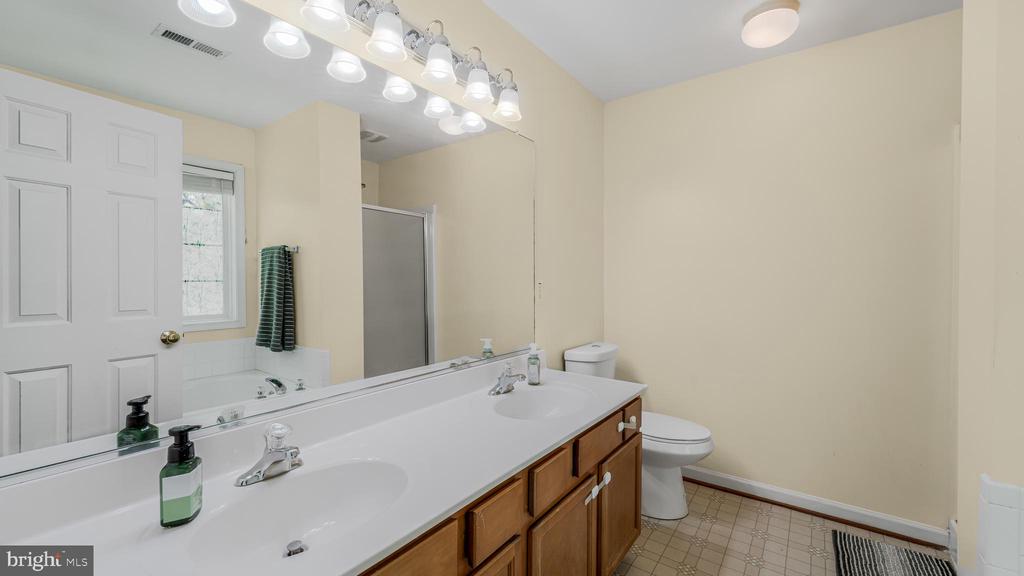 12804 PLANTATION DR, SPOTSYLVANIA, Virginia 22551, 4 Bedrooms Bedrooms, ,2 BathroomsBathrooms,Residential,12804 PLANTATION DR,VASP2040674 MLS # VASP2040674